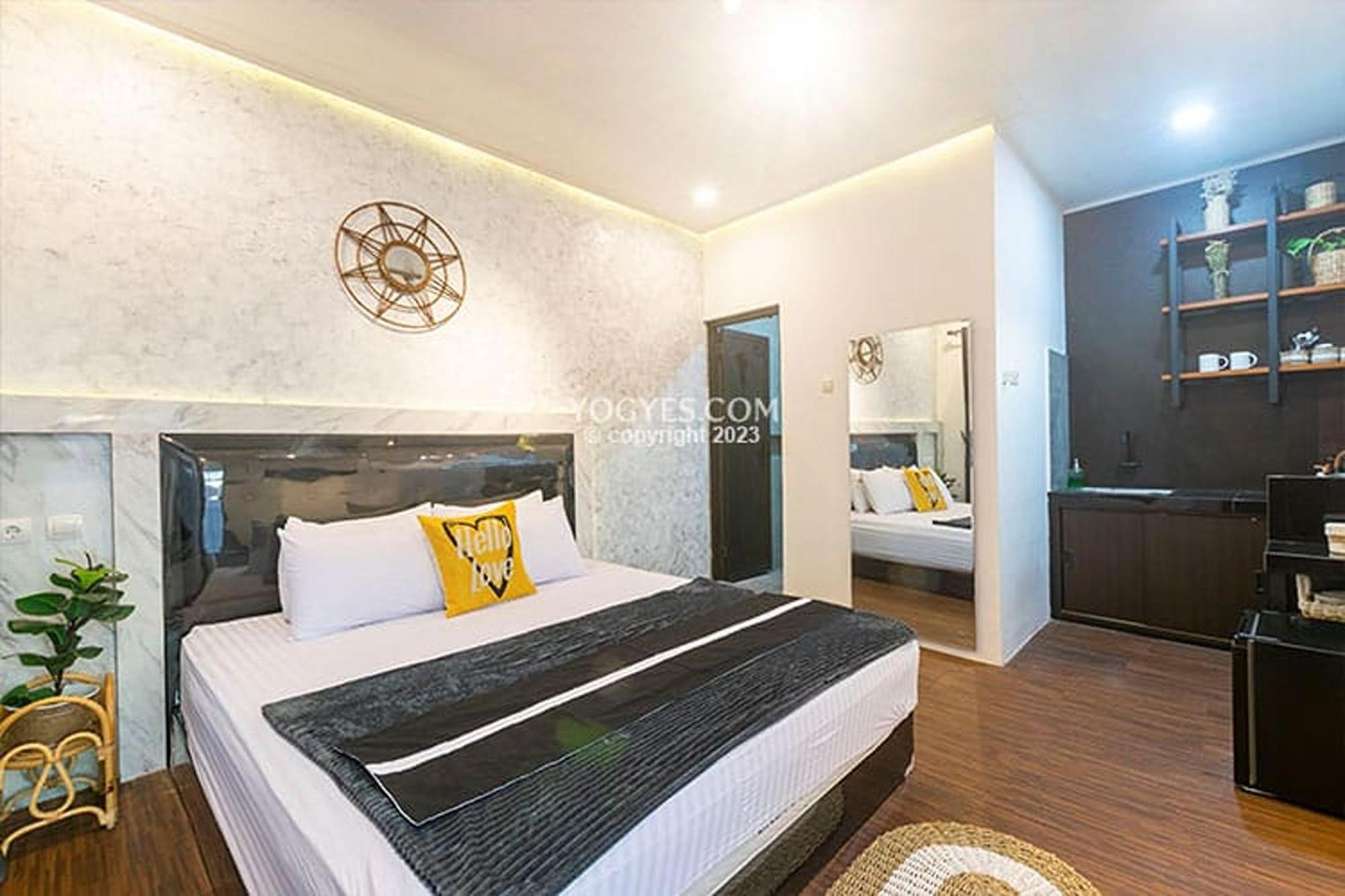Hotel Destiny House Yogyakarta Exterior foto